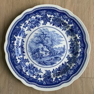 Hay Barn - Spode Blue Room English Countryside Dinner Plate